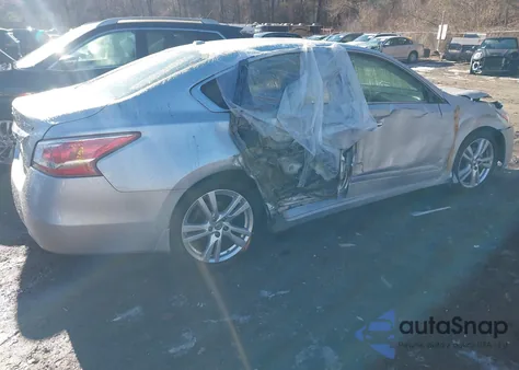 2013 Nissan Altima z USA, uszkodzony, nr VIN 1N4BL3AP4DN401711